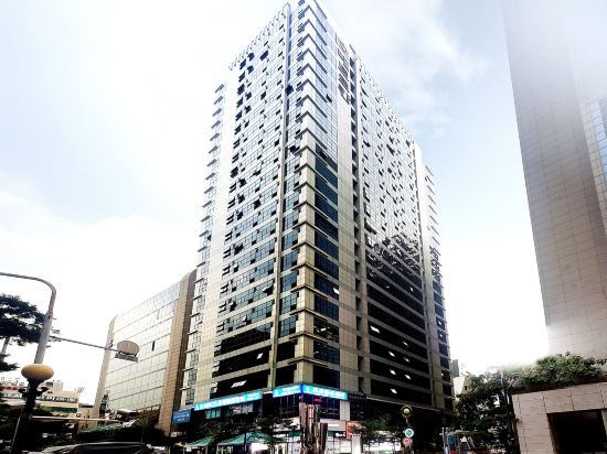 Khan Residence