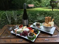 Clarendon Cottages - breakfast