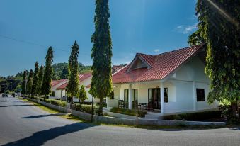 Naiharn Beach Resort