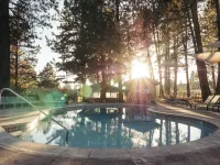 LOGE Camps Bend Hotels in Bend