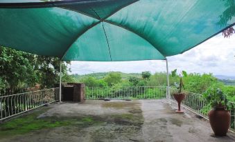 Viewpoint Lodge & Safari Tours