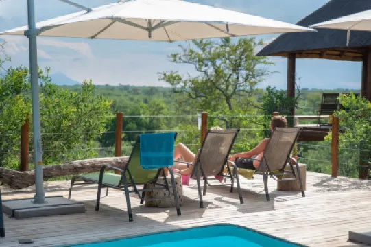 Sausage Tree Safari Camp Hotel di 