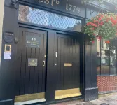 亨利里歐斯之家飯店 The Henley College附近的飯店