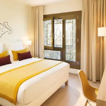 The Passage - Urban Retreat