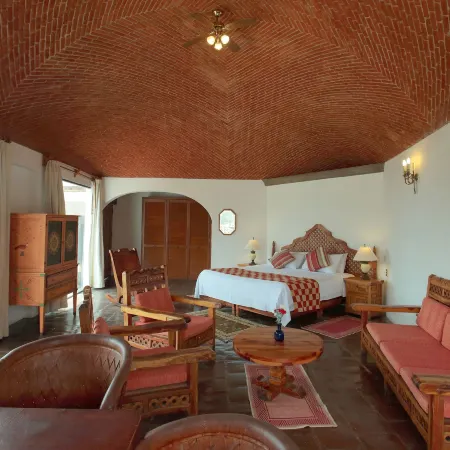 Posada del Tepozteco - Hotel & Gallery