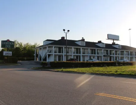 Jameson Inn - Perry