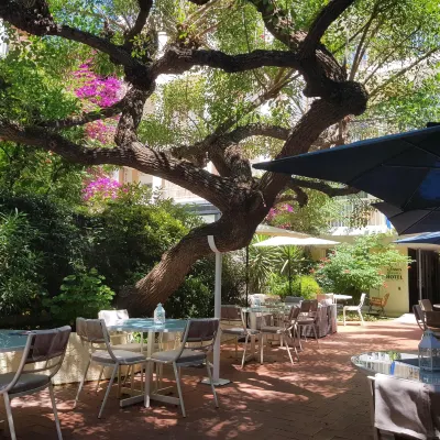 Hôtel Jardin Croisette Hoteles cerca de Abadía de Lérins