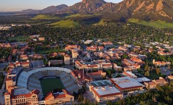 Fairfield Inn & Suites Boulder
