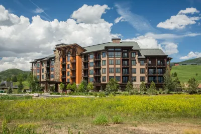 Trailhead Lodge