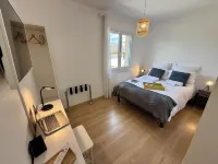 Chambres d'hôtes Gite Grange Debout Hotels in Saint-Maurice-de-Beynost