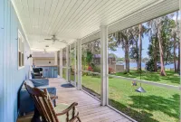 A perfect Lake House get away