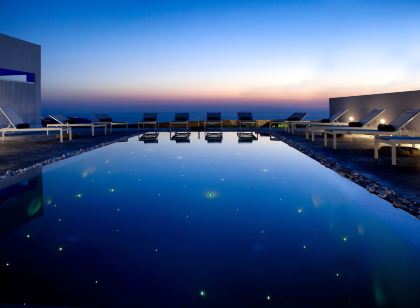 May Seven Suites - Adults Only
