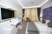 Elips Royal Hotel & Spa Hotels near IKEA AVM