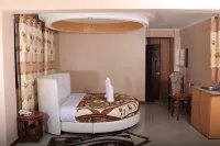 Nuru Palace Hotel