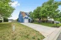 Family Retreat with Modern Comforts Hotels in Newell