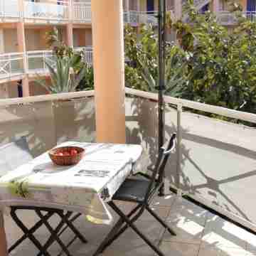 Appartement Climatisé Face à la Plage Avec Piscine Surveillée Others