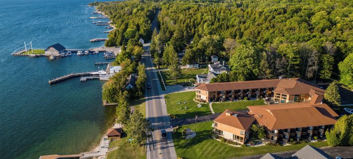 Pine Grove Resort Hotels in Door County