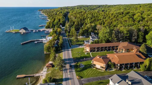 Pine Grove Resort Hotels in Ephraim