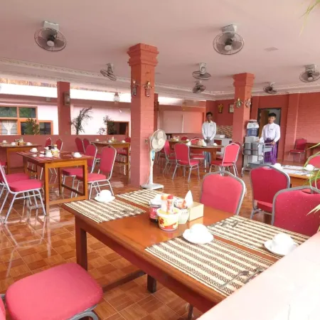 Shwe Nadi Guest House Отели рядом с достопримечательностью «Ньян У»