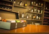Howard Johnson by Wyndham Neuquen - bar