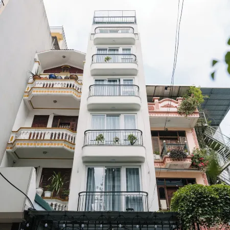 Oikia Hanoi Hotel&Apartment Отели рядом с достопримечательностью «Тайхо»