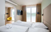 웨저스 시호텔 발러빌트 Velden am Worther See 호텔