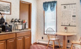 Econo Lodge Cuba I-86