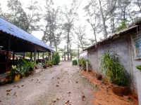 Ladawan Resort Hotels near Pakmeng Pier