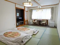 Hotel Azumashiya Hoteles en Kuroishi