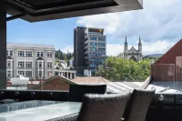 Deluxe Inner-City Apartment on Moray