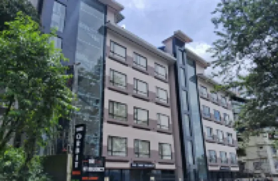 ดิ ออร์บิท รีเจนซี โรงแรมใน