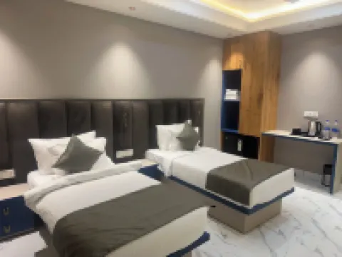 Pinky Hotel Hotels in Dausa