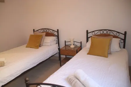 Garden Apt in Los Pinos, Los Arqueros Golf