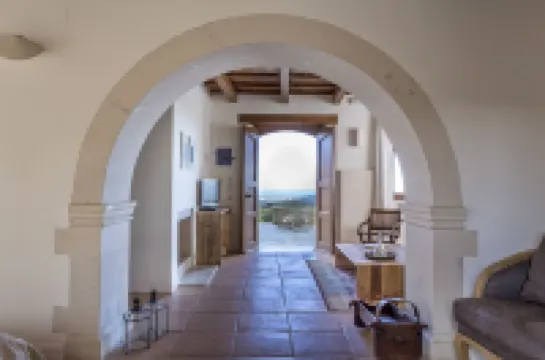 Mr & MRS Smith Kapsaliana Village Hotel