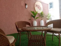 Ringruby Hotel, Eso Close