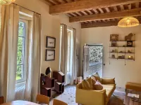 Lyon Country House La Cabane de la Saone Hotels in Caluire-et-Cuire