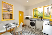 Host & Stay - Temple Gardens