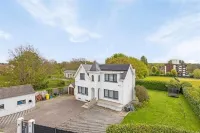 The Beautiful White House Hotels in Kortenberg