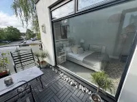 Urban Oasis - from 140 Per Night Hotels in der Nähe von PHI Home and Garden