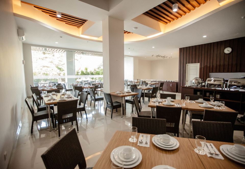 Whiz Prime Hotel Sudirman MakassarOver view