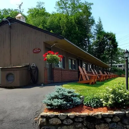 Birch Knoll Motel