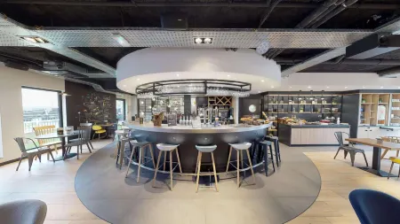 Campanile Fontainebleau Отели в г. Венё-Ле-Саблон