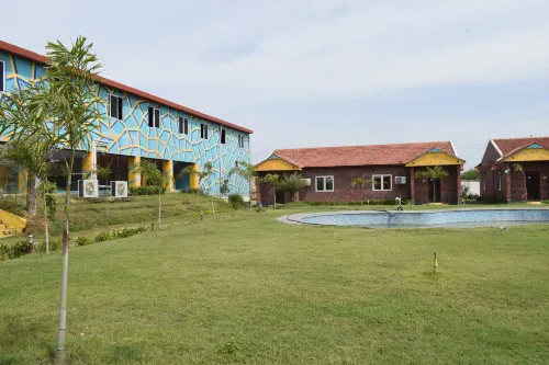 Navagiraga Resorts & Hotel Hotels in Sirkazhi