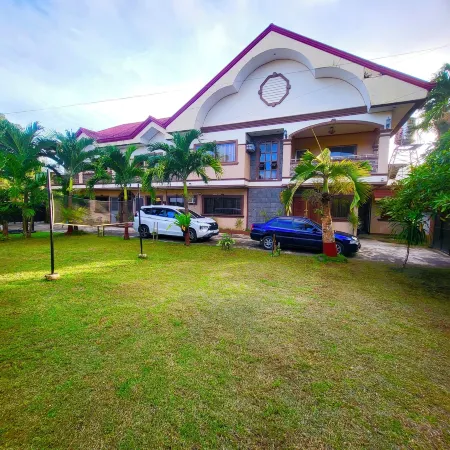 Dovilim Apartments Отели рядом с достопримечательностью «Робинсонс Таклобан»