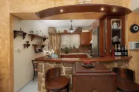 Vintage Place Near ATH Airport Markopoulo 호텔