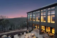 Cloudland at McLemore Resort Lookout Mountain, Curio by Hilton Hotels in LaFayette