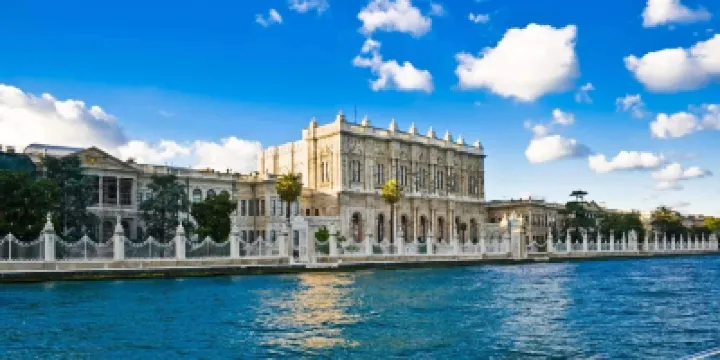อูลุส จี เรสซิเดนซ์ โรงแรมใกล้สวน Bebek
