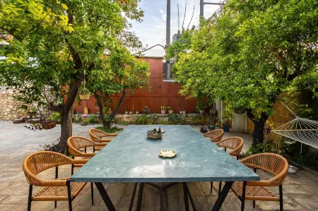 The Secret Garden - Courtyard & Private Pool Villa