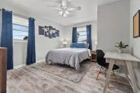 King bed 2BR Suite in the Heart of Appleton