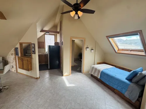 Cozy loft in Gardiner with AC, WiFi and splendid views Hotels in Gardiner